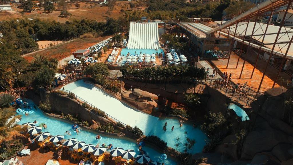 Piazza Diroma - Cortesia Park Diroma, Splash E Slide Caldas Novas Exterior photo